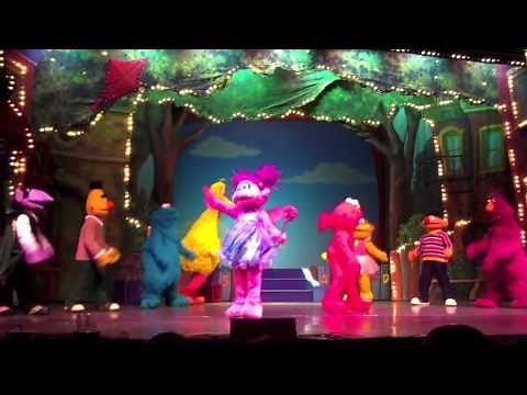 SESAME STREET LIVE- Elmo's Healthy Heros!
