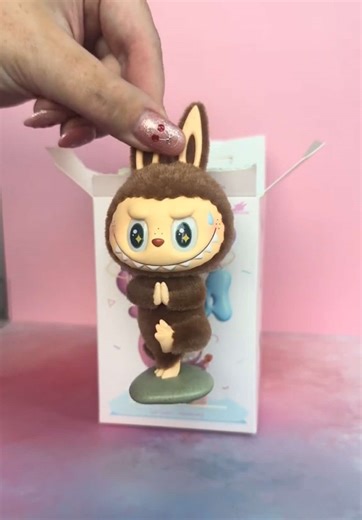 Unboxing Labubu: Custom Keychain from Lazy Yoga Series