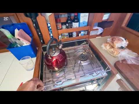 Tin Can Bay Engine Mount Progress & Full Arends 33 Tour | Day 78 Sailing Doxie.