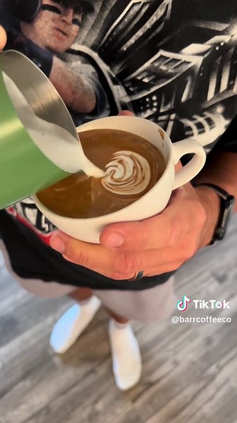 2 for 2 on thin milk this week! Made a mocha this morning with the leftover blend (Sumatra/El Salvador) that I roasted for the pop up 😁