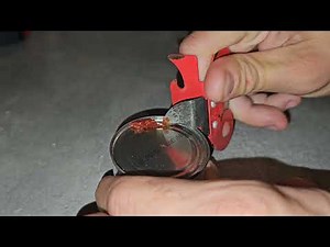How to open a can with a can opener