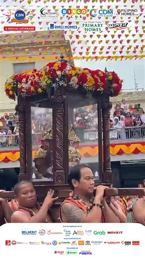 VIVA PIT SENYOR WATCH: The image of Snr. Sto. Niño makes its way around the Pilgrim Center of the Basilica Minore del Sto. Niño de Cebu on Saturday, January 17, as the Mass of the Reenactment comes to a close. | via Morexette Marie Erram #CDNDigital #Sinulog2026 Read more of our Sinulog updates here: https://l.cdn.ph/Sinulog26Updates | CDN Digital