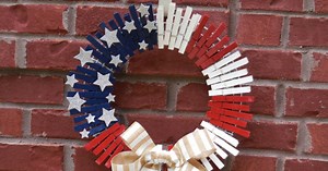 DIY 4th Of July Clothespin Patriotic Wreath Tutorial