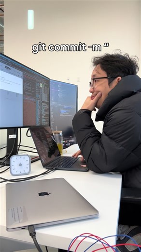 La Vida Tecnológica de Simon: Dev y Humor