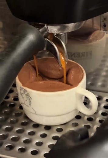 The Evolution of Silhouettes in Fashion: 2026 Aesthetics