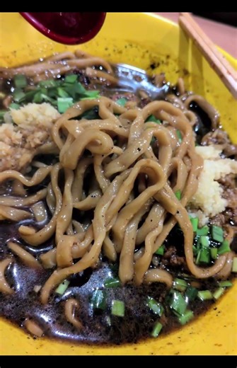 福島県福島市上町「優味麺亭 鸐」パワフルスタミナラーメン850円。ニンニクと生姜はマシで。パンチが効いてライスが欲しくなる。本当如何にもスタミナつきそうなラーメン。4月17日は感謝祭パワスタが500円