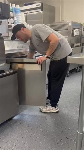 Come try an orange cream float. It will leave you breathless! #icecream #float #orange | Dariette