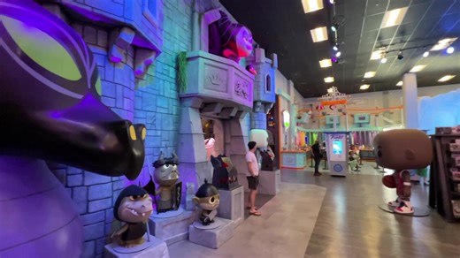 I stopped by the world headquarters of FUNKO in Everett, Washington to take a peek around their museum and company store. This is the company that makes those “Pop” figures of famous people and characters from TV and movies. Cool find! | Bill On The Road