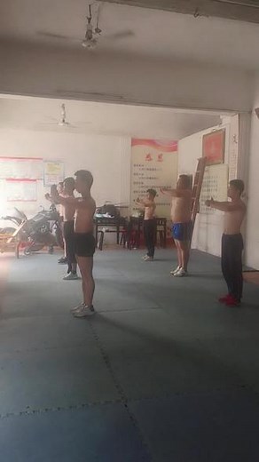 #每天坚持锻炼身体增强免疫力 训练在进行中！