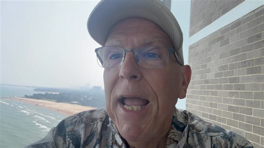 A windy and VERY smokey day here in Chicago! I’m filing this from the North Side Edgewater neighborhood on the Lake Michigan shoreline where northeast winds are howling and driving big waves into the shoreline here by Kathy Osterman Beach. Smoke is cutting visibility to a few miles. (FORGIVE THE AUDIO--The wind is really blowing!) | Tom Skilling