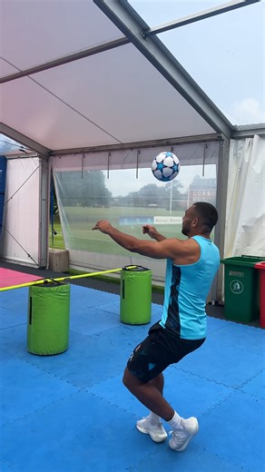 38K views · 338 reactions | 퐁퐚퐥퐥퐞퐫퐬 朗 Danny Care 欄 Joe Marchant #WearTheRose | England Rugby | Facebook