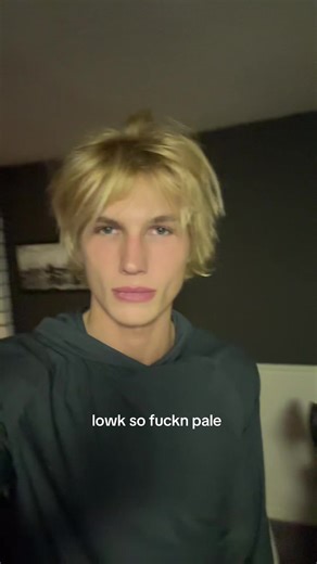 andrewsaccount (@andrew.acc)’s video of Dark Hair