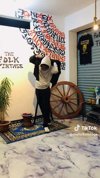 Explore Vintage Fashion Trends in New Update