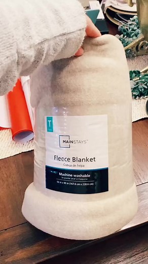 Creative Cricut Blanket Gift Ideas for DIY Gifts