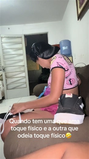 Desentendimentos Amorosos e Amizade: Ana e Larissa