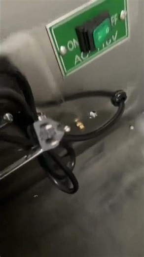 เครื่องหั่นขนมปังสแตนเลส อุปกรณ์เบเกอรี่ 31 ชิ้น ปรับแต่งแรงดันไฟฟ้าและปลั๊กได้ ผลิตในประเทศจีน