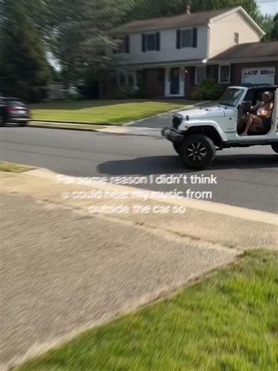 How to make a dramatic exit 😂 (📸 via: @concussyjussi)