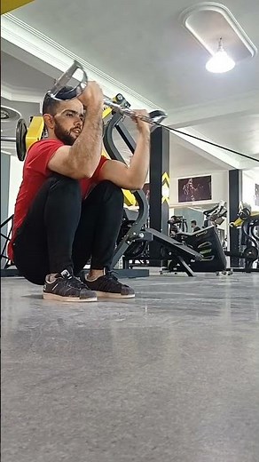 Seated Biceps Curl at the Gym (No Bench Needed) | Strict Form for Bigger Arms.