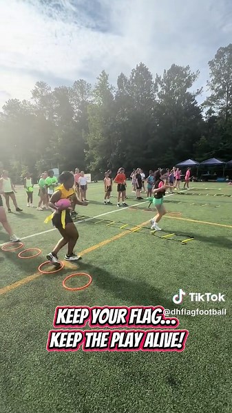 Most players just run the ladder. We use it to evade defenders, move our flags, and train real game movement. This isn’t just about footwork — it’s about learning how to open your hips, control your body, and keep your flag out of reach. ⚡Quick feet 🌀Hip rotation 🚫No flag pulls Tag a teammate who needs this drill in their game. #EarnItDaily #FlagFootballTraining #DHFlagFootball #FootworkDrills