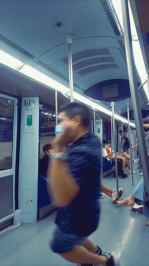 Exploring Subway Fashion and Commuter Life