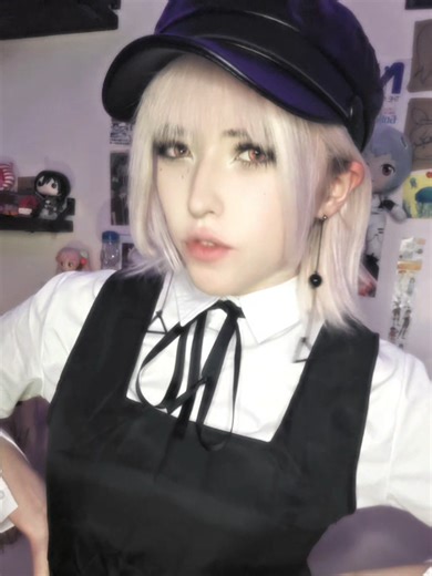 Cheer Outfit Review: Yellowish and Black Sports Bra