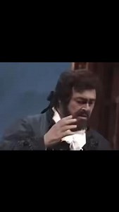 WHAT AN AMAZING SINGING AND TECHNIQUE! Legendary Italian tenor Luciano Pavarotti (1935-2007) sings « Un di al azurro » from Giordano’s Andrea Chenier #opera #LucianoPavarotti #tenor #Giordano #AndreaChenier #operasinger #classicalmusic #operavocalcoach Mathieu Abelli Pro 🎼🌟 | Opera Vocal Coach - Mathieu Abelli