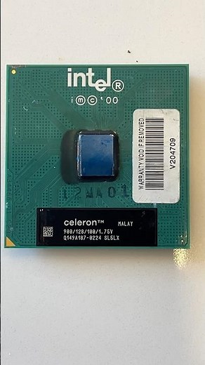 Intel Celeron 900 MHz – Budget Gaming Beast of 2000! #IntelCeleron #RetroGaming #2000sGaming