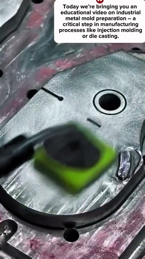 Industrial Mold Preparation - Metal Mold Cleaning & Maintenance Guide |