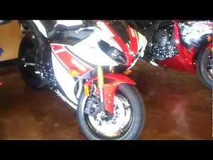 2012 Yamaha YZF R1 Review & Walk Around