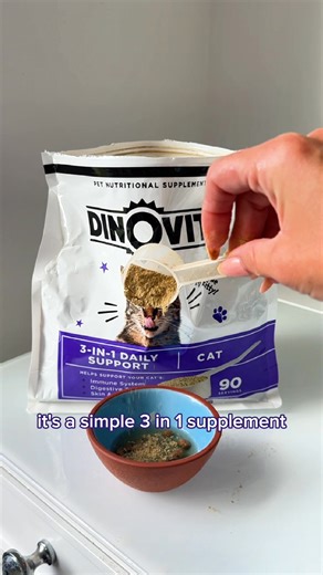 Is your cat shedding? 🐈 Sprinkle a daily scoop of Dinovite powder on your cat’s feed, and witness a healthier, happier cat in just a few weeks! Your cats health starts in the gut! Shop Dinovite today and boost your cat’s bowl with our tasty 3-in-1 daily support powder. 👇 | Dinovite.com