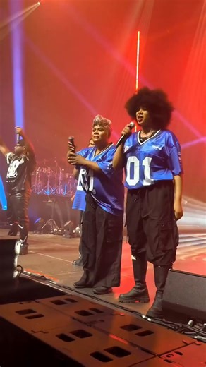 Le concert exceptionnel du 25ᵉ anniversaire du groupe Makoma a profondément ému Pengani Makoma, visiblement touchée sur le plan émotionnel. Nzambe azwa lokumu. ☺️🙏🏽📖🎶❤️🇨🇩 Toza ba congolais 🇨🇩🩸 | Bomoko Tv