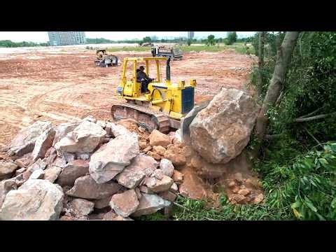 Smoothly Operation Huge Size Land Reclamation Process Use Big Stones For Fill in Lowland Area