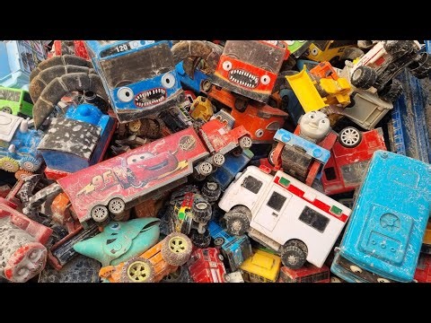 Looking for Toy Trucks in a Toy Pile, Wobbly Trucks, Tayo Trucks, Ghost Trains