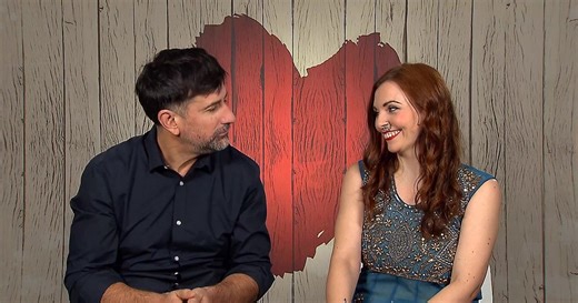 First dates: Un amor made in Bollywood Video