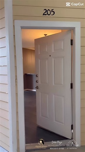 Dela Pozo Realtor® at Dela Team -Florida Homes Realty & Mortgage on Instagram: "I’m here to help you buy, rent, or invest in real estate! Let’s make smart moves and turn your goals into reality ✨📈 ________ Estou aqui para te ajudar a comprar, alugar ou investir em imóveis! Vamos tomar decisões inteligentes e transformar seus planos em realidade 💼✨ ________ Estoy aquí para ayudarte a comprar, rentar o invertir en bienes raíces. Hagamos movimientos inteligentes y convirtamos tus metas en realida