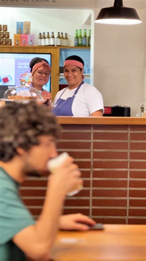A alegria de satisfazer nossos clientes 😁 Tudo por aqui é pensado para que a sua visita seja muy Guapa! Venha nos conhecer e descubra como é a experiência La Guapa. 🥟 | La Guapa Empanadas