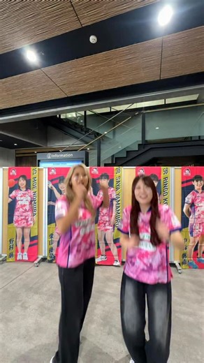 おーちかmap🌈🌎【福岡･九州･海外旅行🗺】 on Instagram‎: "【お子さんがいるひと必見🎁】一度は絶対に見てみて欲しい卓球のチケットをプレゼントしちゃいます！🏓 福岡･九州に絶対に行きたくなる!!🍜🏮旅行の参考になる最新情報!!是非フォローしててね!!☺️🔥 👉『 @ochika.no.insta 』 📍福岡県『九州カリーナ』 福岡･九州のスポーツがもっと好きになる👏🔥 卓球のプロリーグ“Tリーグ"見に行ったことある人はいる？！😳😳 実は…女子卓球チームって日本に全部で6チームしかないって知ってた！？😳🌟 その中で九州を代表するチームが【九州カリーナ】💗 九州にチームあるの嬉しいよね🏓 @kyushucarina2025 今回なんと…おーちかmap 「九州カリーナ」さんの応援アンバサダーに就任しました‼️🏓💗 📣さらに！ 私たちおーちかmapは “公式MC” としても会場に参加します🎤 私たちも今期初めて卓球の試合見に行ったんだけど、会場の熱気・迫力・スピード感がとにかくすごい🔥 生で見るラリーは圧巻すぎて鳥肌立つレベルだった