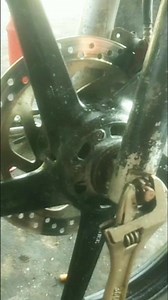 install front disc brake pads