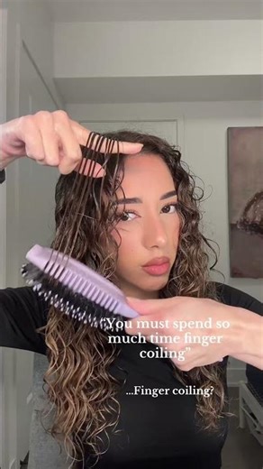 This curly hair brush replaced finger coiling😍 #curlyhair #curly #curlygirl #curls #wavyhair