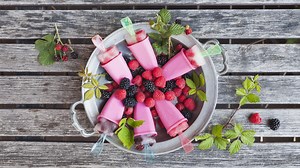 The best home-made ice lolly recipes for kids and how to make them