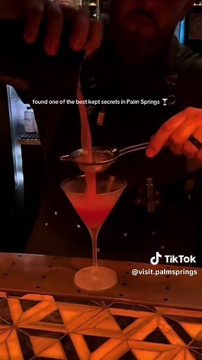 Shhh... some of Palm Springs' most sophisticated sips await at Seymour’s — tucked away within Mr. Lyons. 🍸 #visitpalmsprings