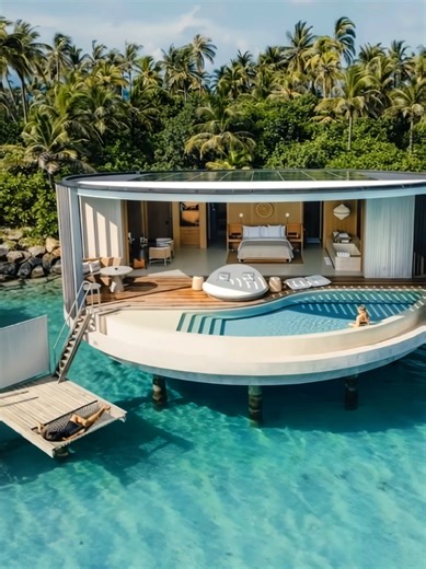 Luxurious Hotel Experience in the Maldives