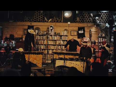 Mugarandega - Woezor on Marimba