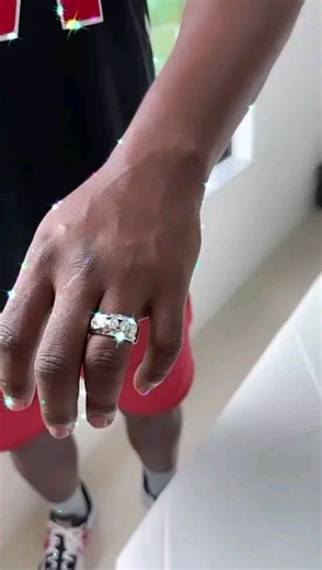 The Wifey @elisabethicarson upgraded my wedding ring for Father's Day ❤️🥰🔥🔥🔥 Thanks Babe... #4biddenknowledge #billycarsonofficial #billycarson | Billy C Carson