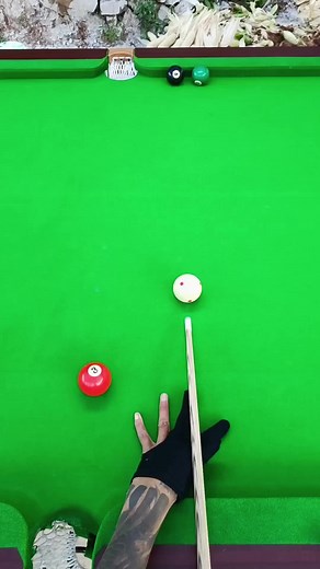 A new way to score goals #billiards #billiardsskills