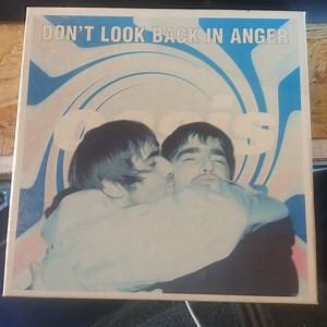 Oasis - Don't Look Back In Anger