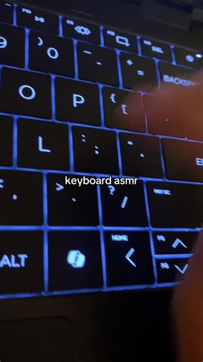 i just can’t get enough of this sound #lofiasmr #keyboardasmr #scratchingasmr #lowqualityasmr #asmrtingles #oddlysatisfyingvideo #oddlysatifying #asmrtiktok #asmrvideos #fyp #foryoupage