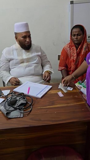 সাতবাড়িয়ার রোগীনি, পোষ্টার দেখে বাধেরহাটে। | Abdul Baset Khan