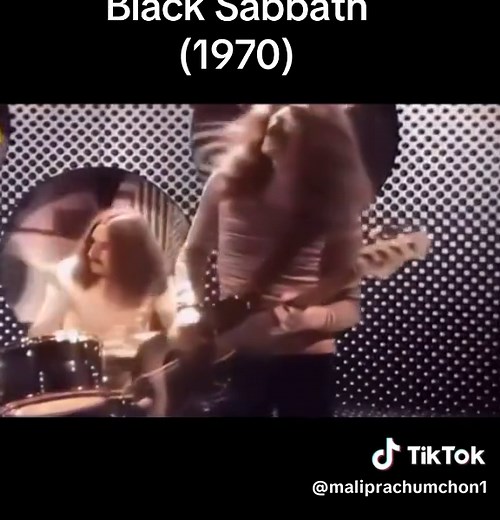Black Sabbath - Paranoid (Full Song 1970)