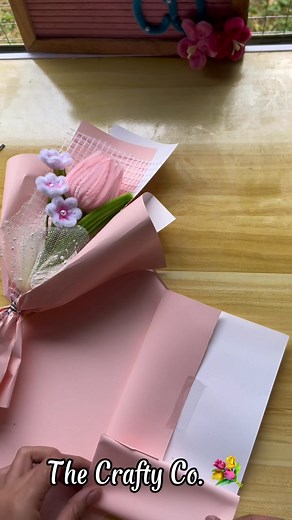 59K views · 1K reactions | Single Flower Wrapping Tutorial  (Preparation for Valentine’s Day 﫶) #tutorial #tutorialvideo #Handmade #handmadewithlove #bouquetofflowers #fypviralシ #foryoupageシ | Jemailyn Hioco Bercede | Facebook